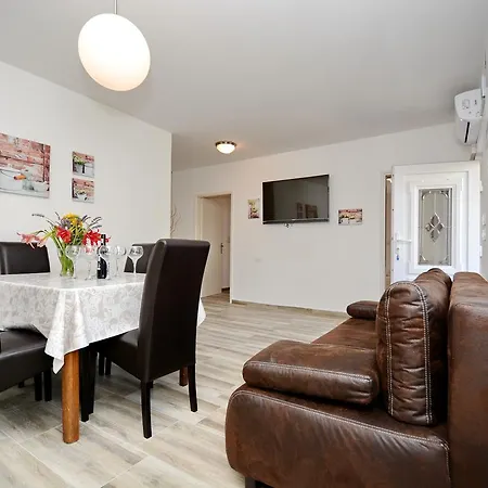 Gabi 1 Apartman Zadar
